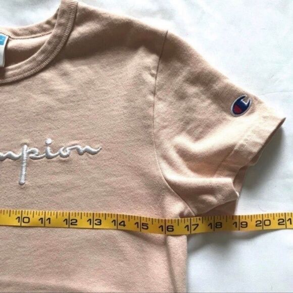 Champion crop top s/s tee T-shirt blush pink embroidered spell out Sz Medium EUC - Picture 6 of 7